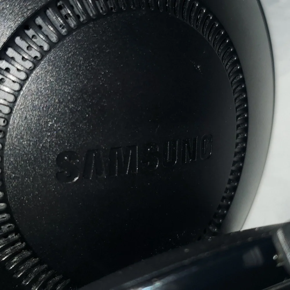 Samsung wireless charger station